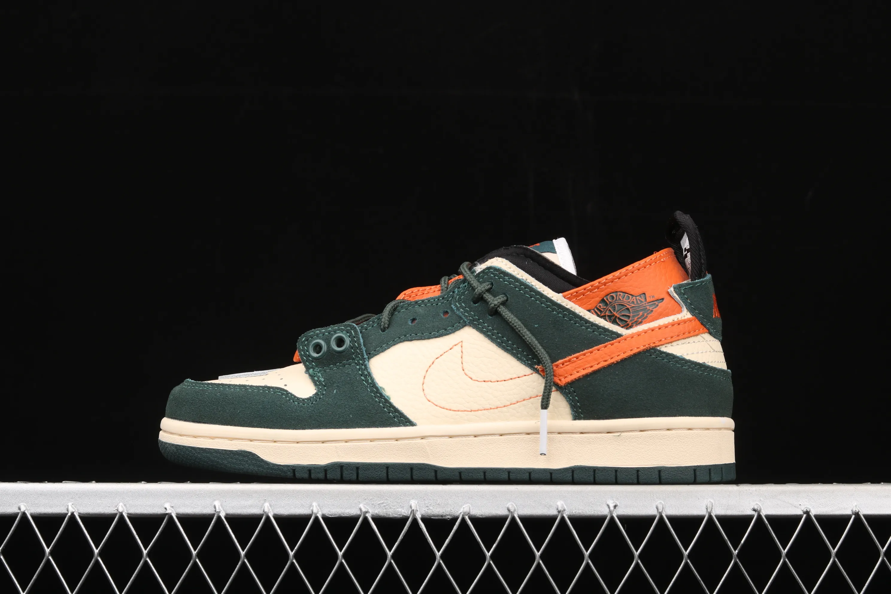 All Categories Nk SB Dunk Series Nk SB Dunk Low Low-top Sneakers Preview Version Nk SB Dunk Low Deconstructed Series Low-top Casual Sports Skateboard Shoes 304292-185